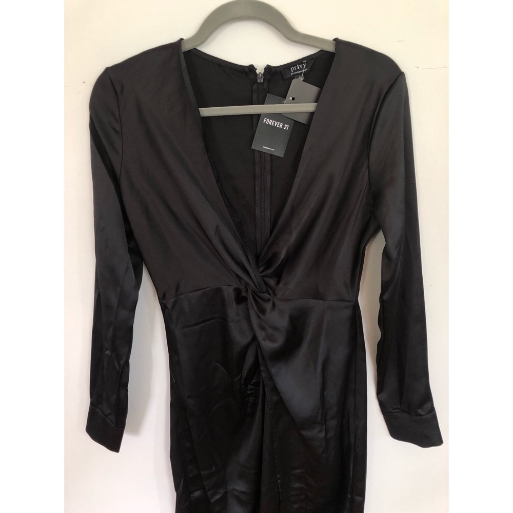 *NEW* F21 Satin Twist-Front Gown - Picture 4 of 4